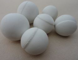 Ceramic grinding ball