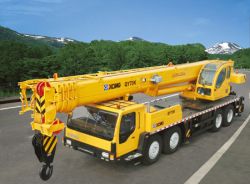 Truck Crane QUY70K