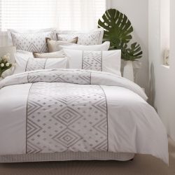 Throw set/duvet cover/embroidery bedding