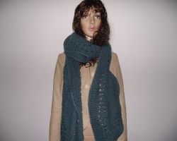 Knitting scarf