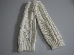 Knitted gloves