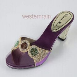 Women Fashion Leather Sandals with  Rhinestone