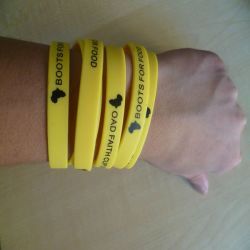 HOT! yellow silicone sport wristbands 