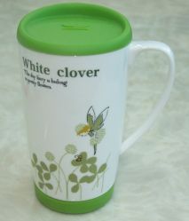 ceramic mug with silicone lid