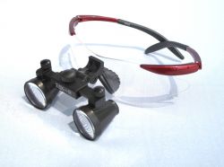 Flip-up galilean 2.5X dental surgical loupes