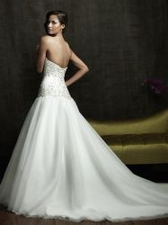 V-neck Beading Tulle Train wedding dresses