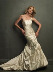 Trumpet/Mermaid Ivory Satin Ruffles wedding dress