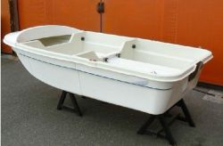 Dinghy small fiberglass boat 255