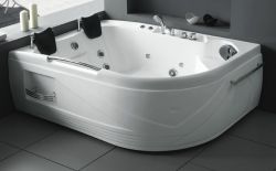 Acrylic Massage Bathtub With Air And Water Jets M-