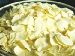 supply peeled garlic,garlic flakes,garlic power,bl