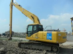 Komatsu long arm pc200 excavator