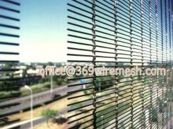 Decorative woven mesh