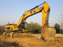 Used excavators (Caterpillar 345D) for sale