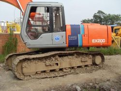 HITACHI EX200 Excavator(US$16500)