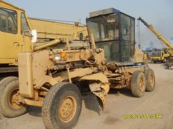 Komatsu Gd405a-2 Grader(us$27000)